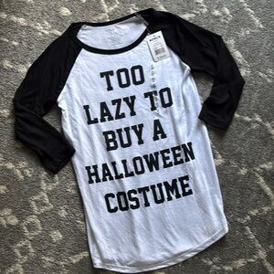 NWT Juniors Halloween Shirt